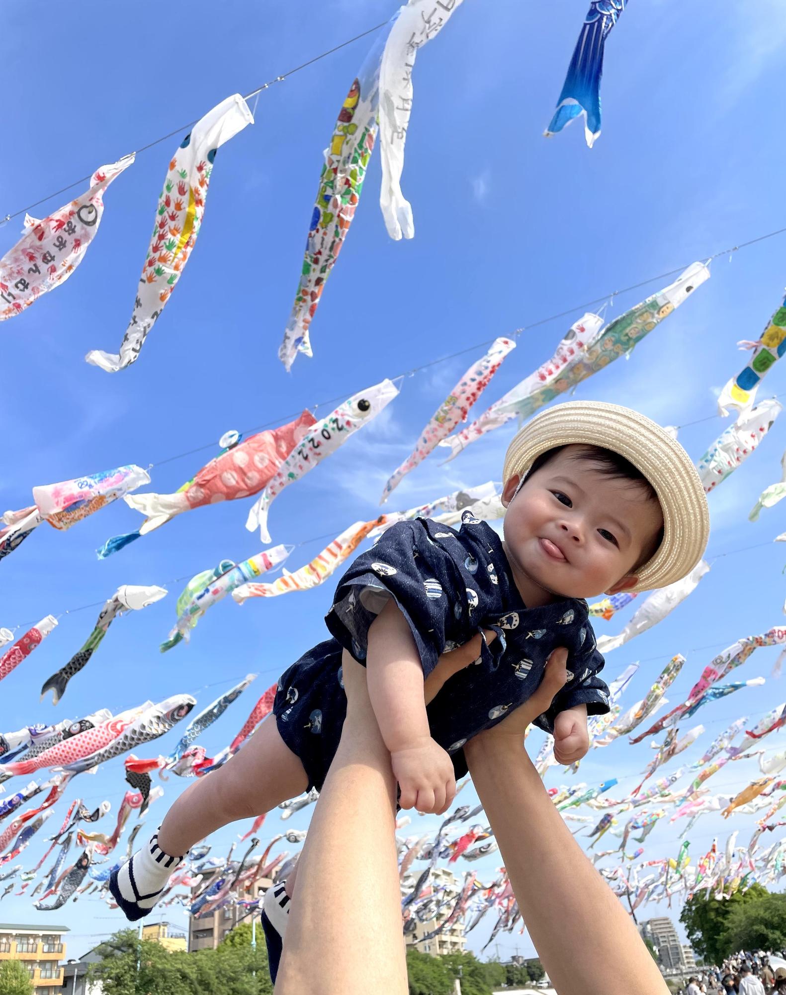 「パパ、ぼくもおよがせて」