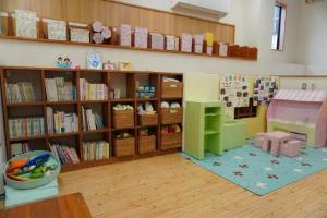 吉川保育園子育て支援センター_室内02