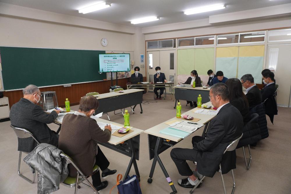 花崎北小学校での出張説明の様子