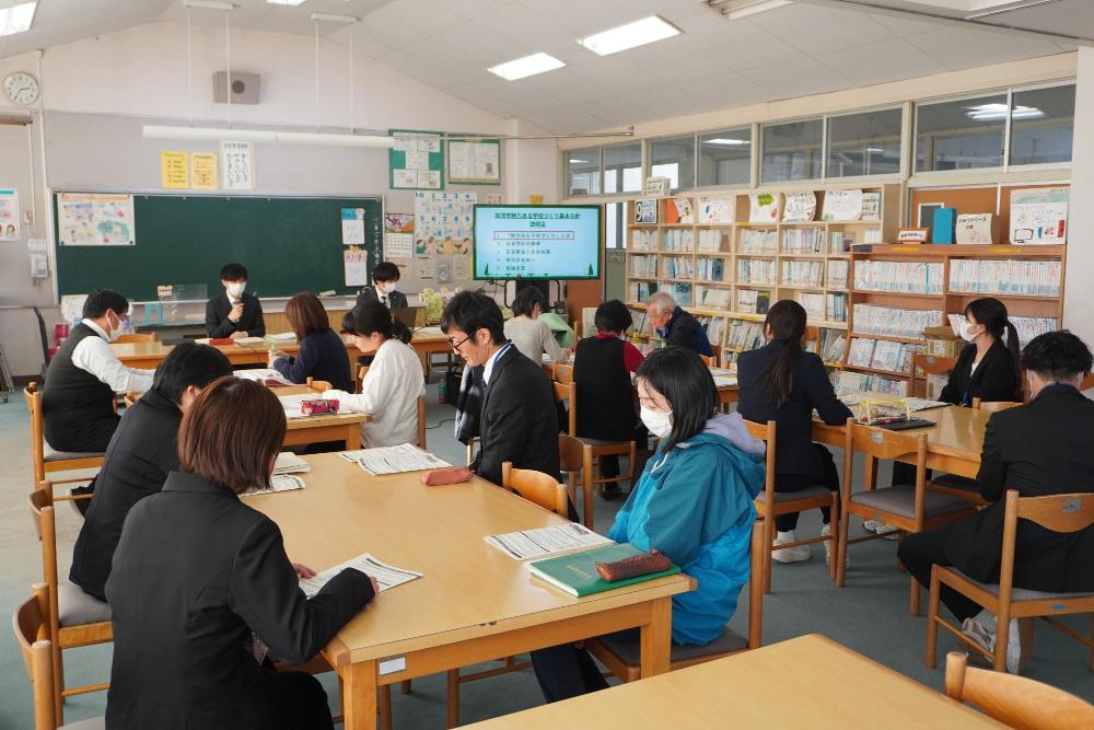 原道小学校での出張説明の様子