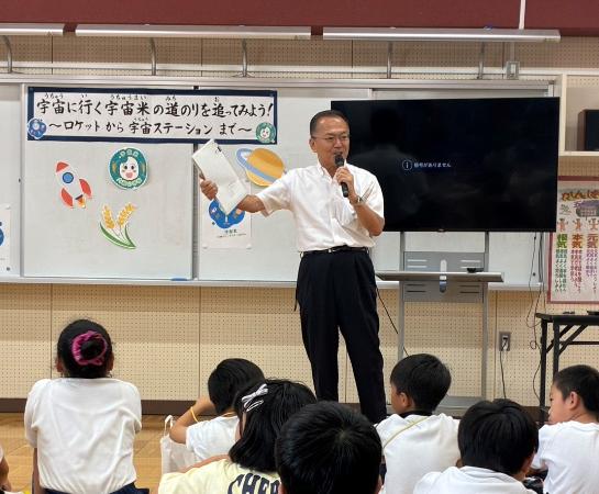 宇宙教育ワークショップ写真