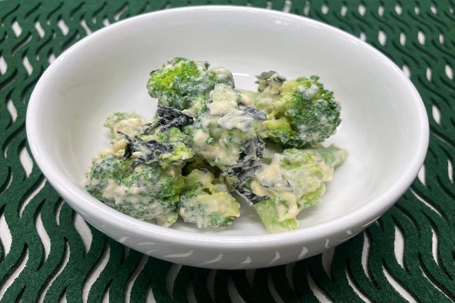 ブロッコリーのりチーズ和え