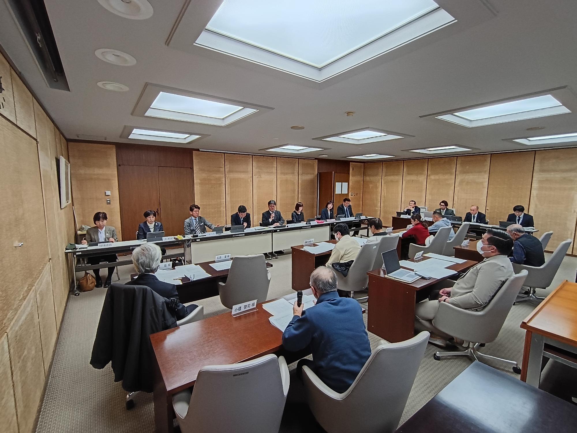 第8期加須市議会モニターとの意見交換会写真2