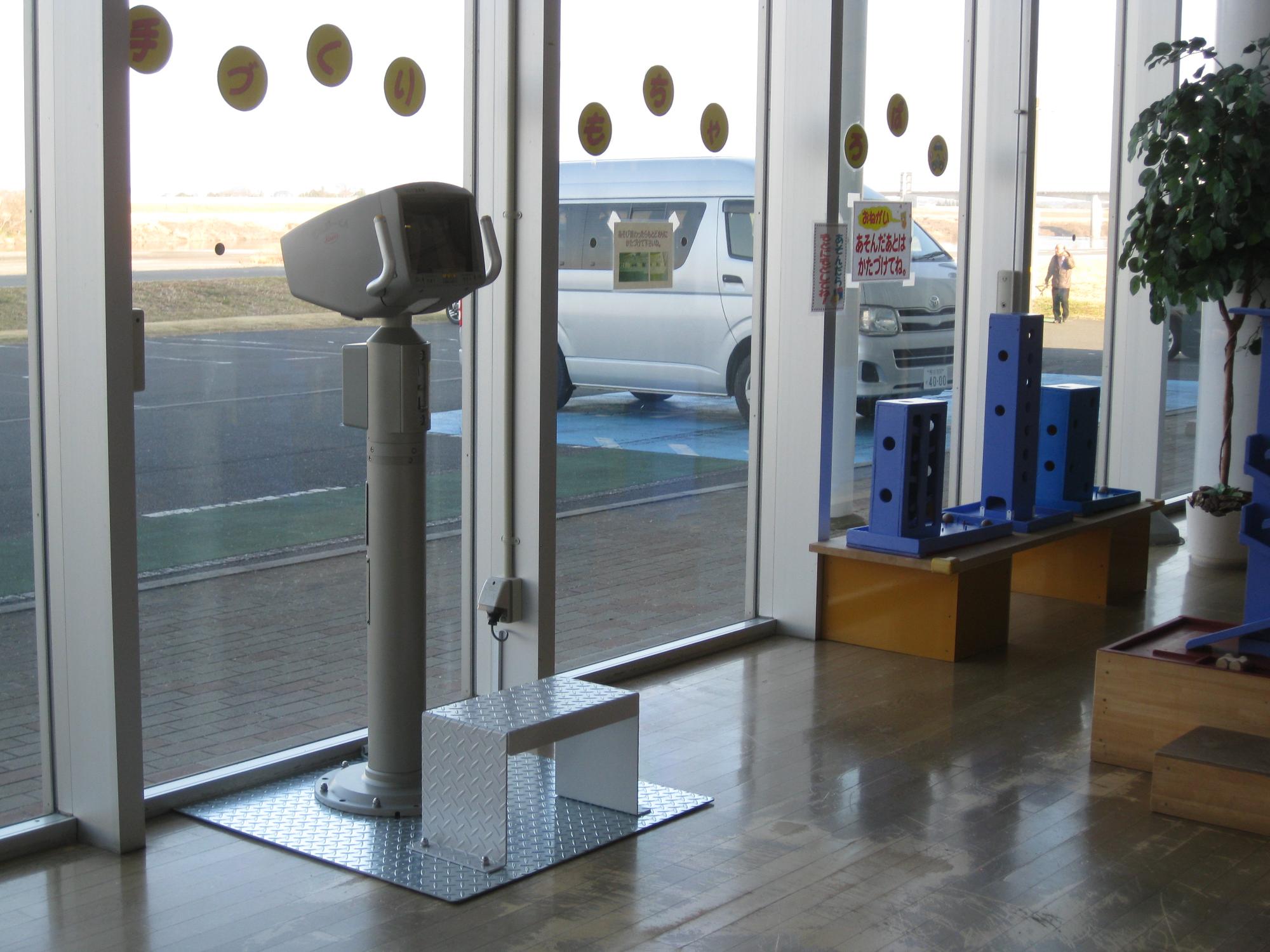 観光用テレビ望遠鏡