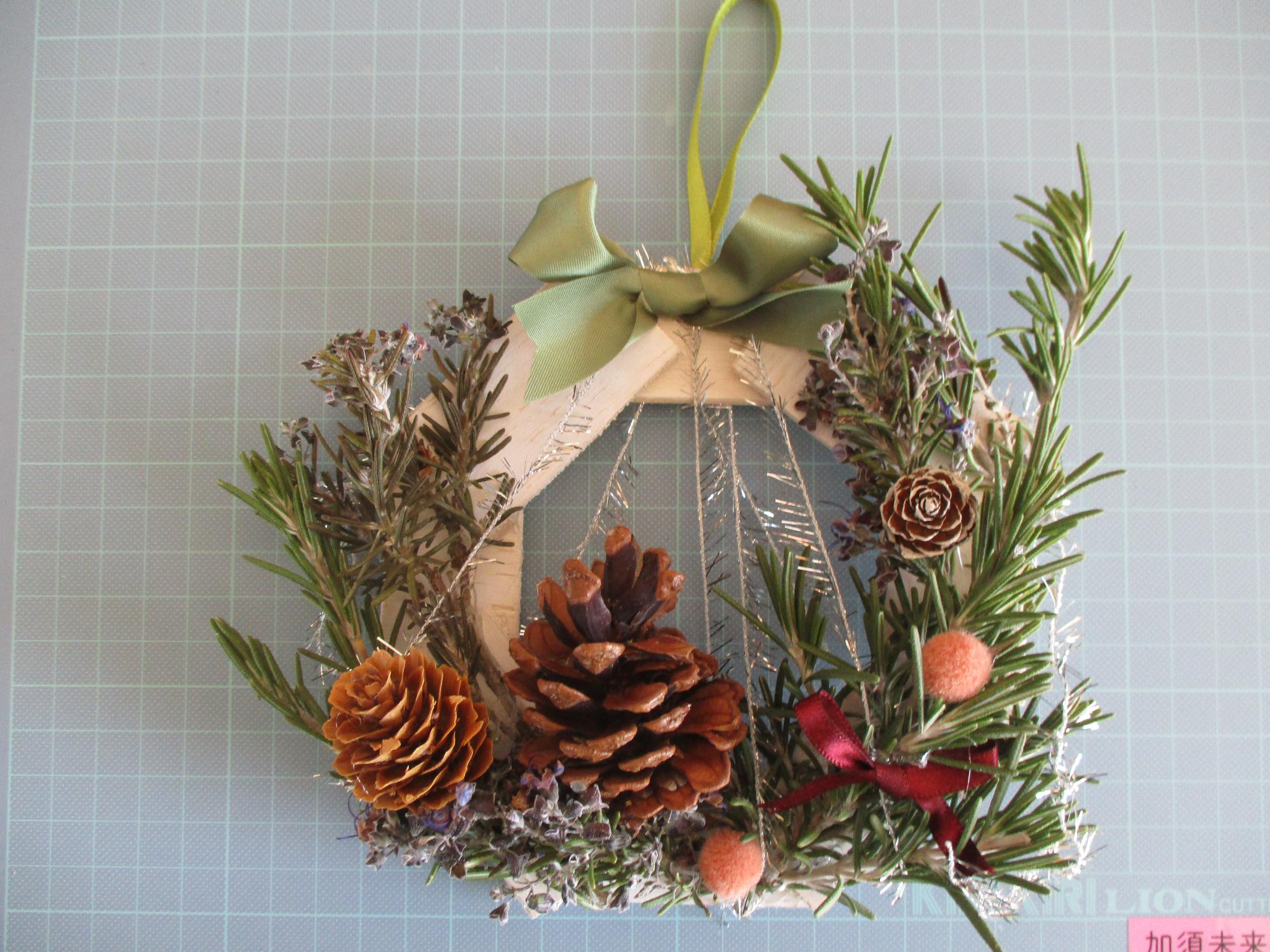 クリスマスリースの画像