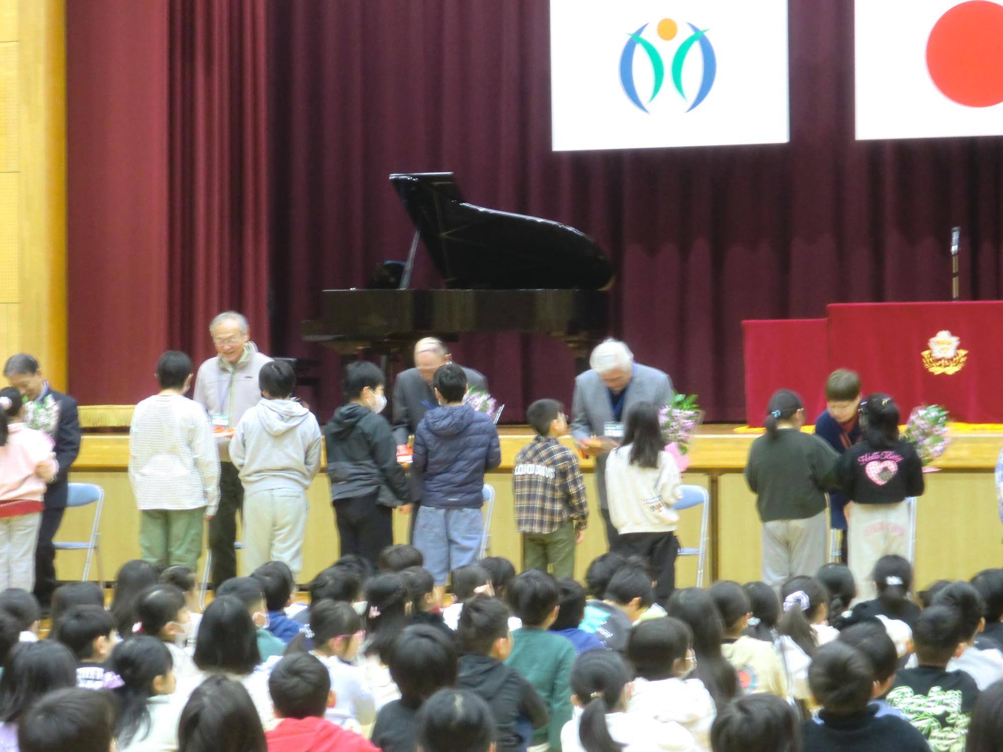 R8 推進長ありがとう集会1