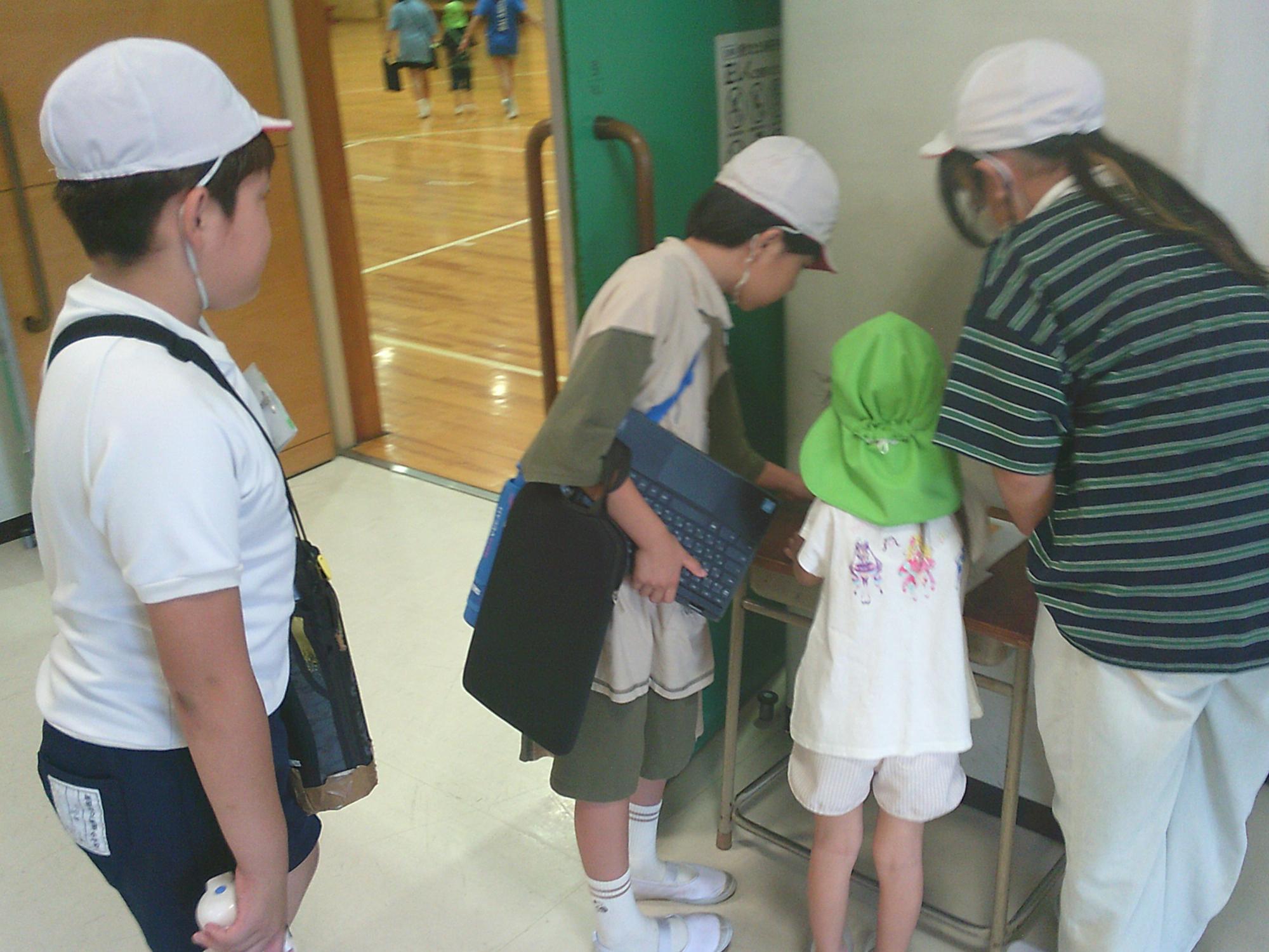 R7 保幼小交流会（学校探検3）