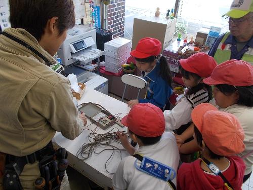 10月31日 町探検（2年）