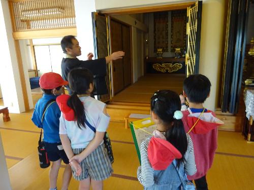 10月31日 町探検（2年）6