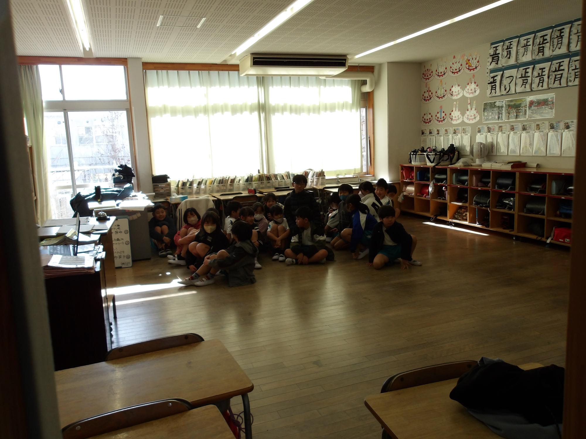 R6 不審者対応避難訓練2