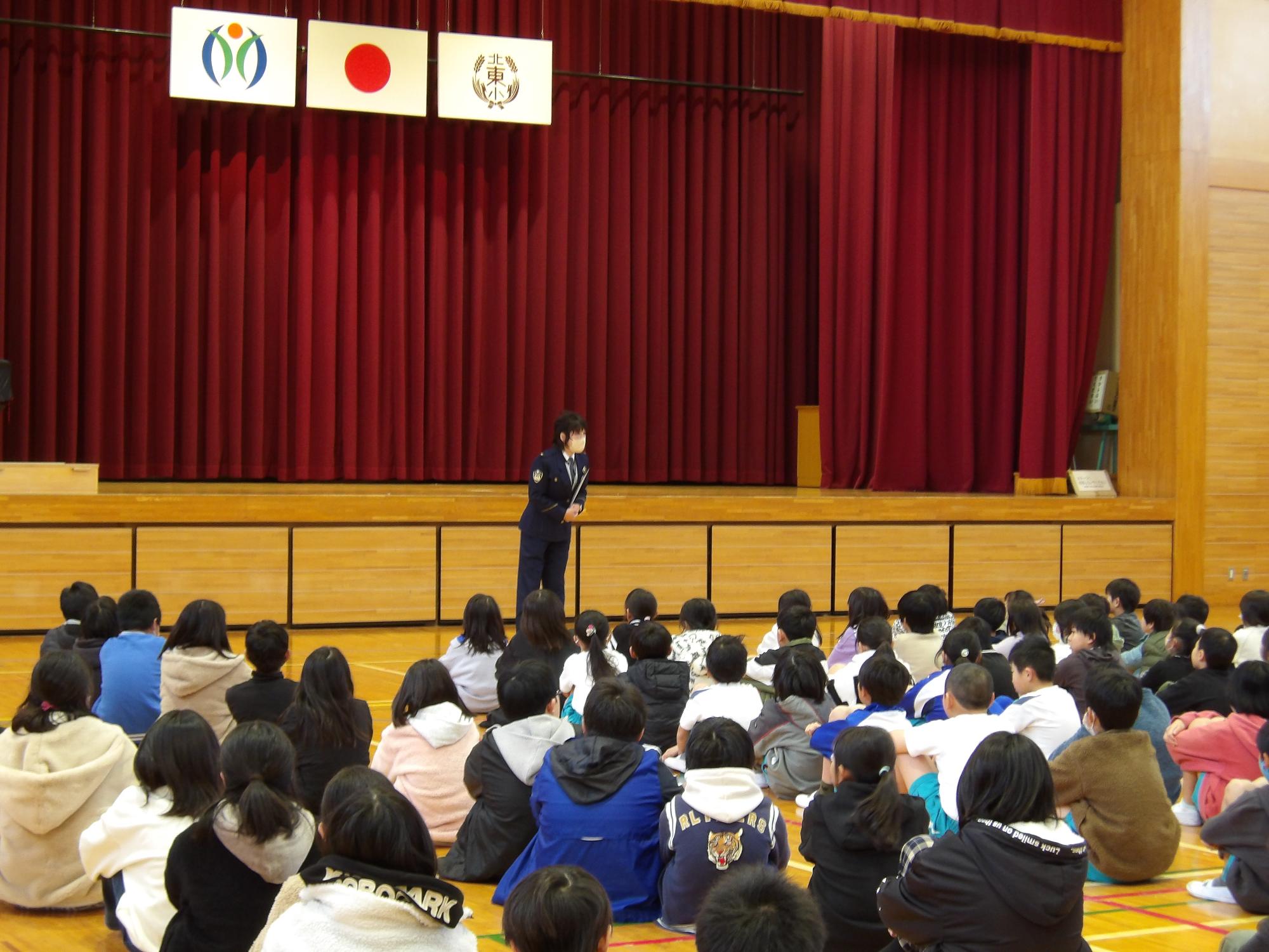 R6 不審者対応避難訓練3