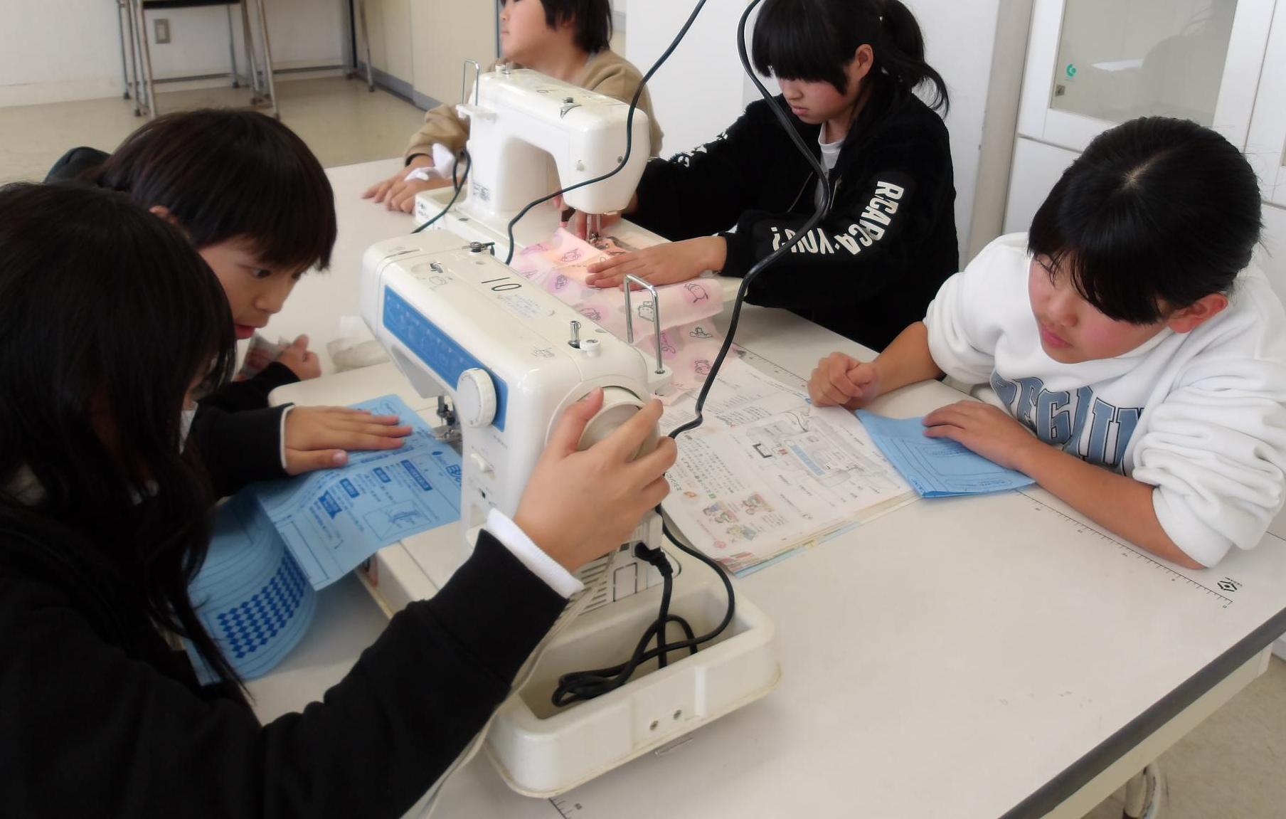 R6 5年生初めてのミシン