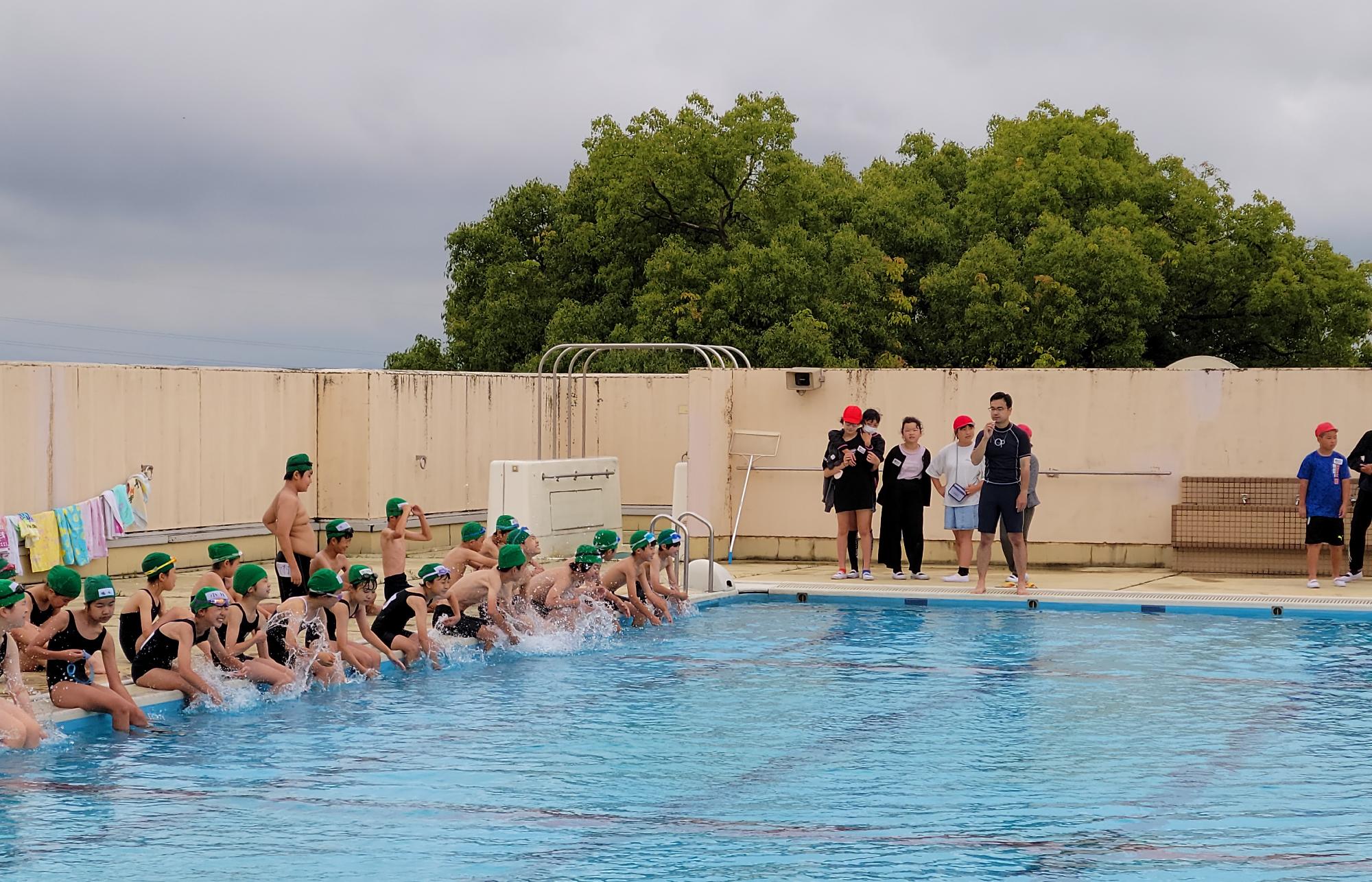 R5 1、6年プール1