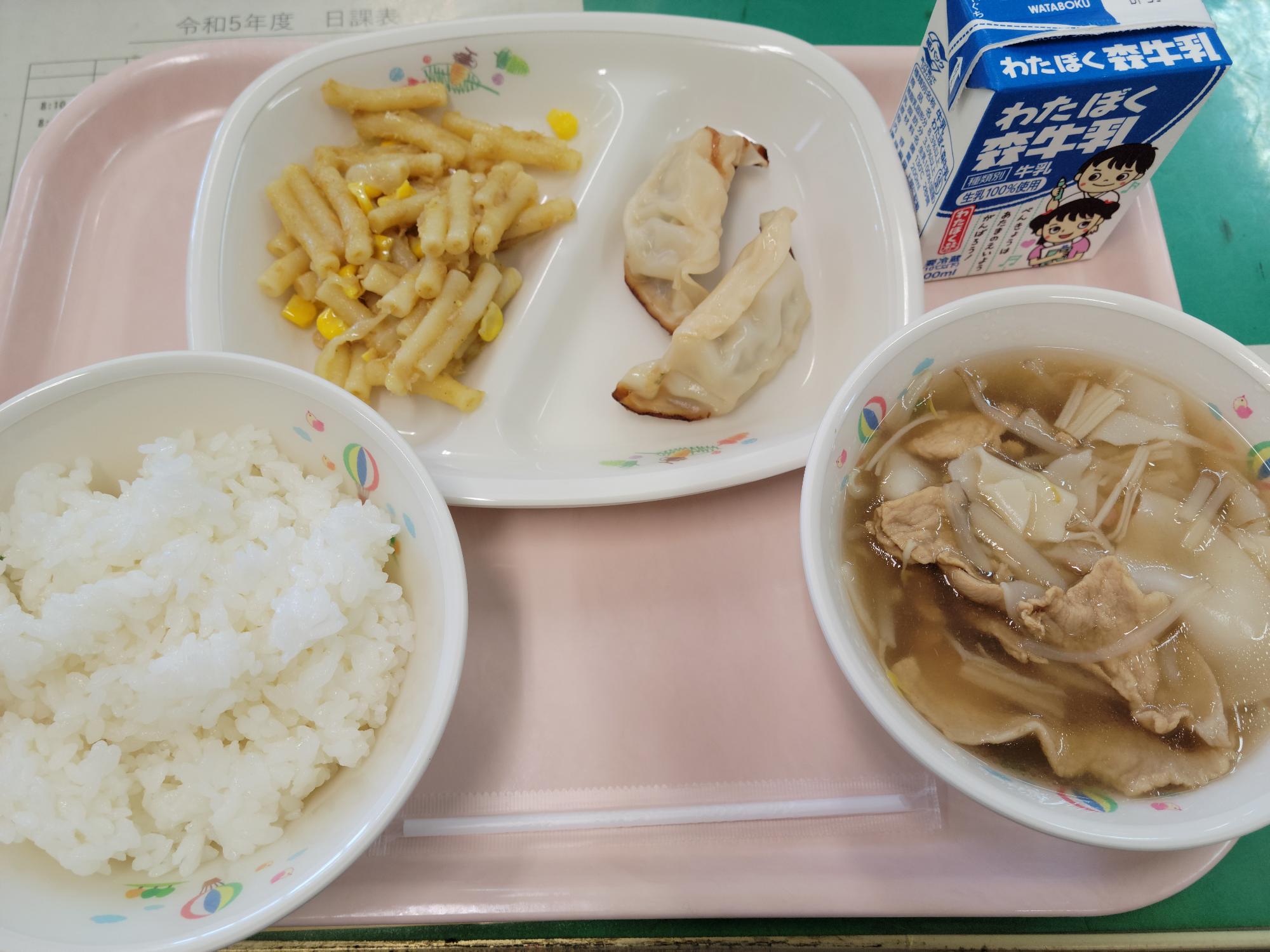 R5 加須給食センター初めての給食3