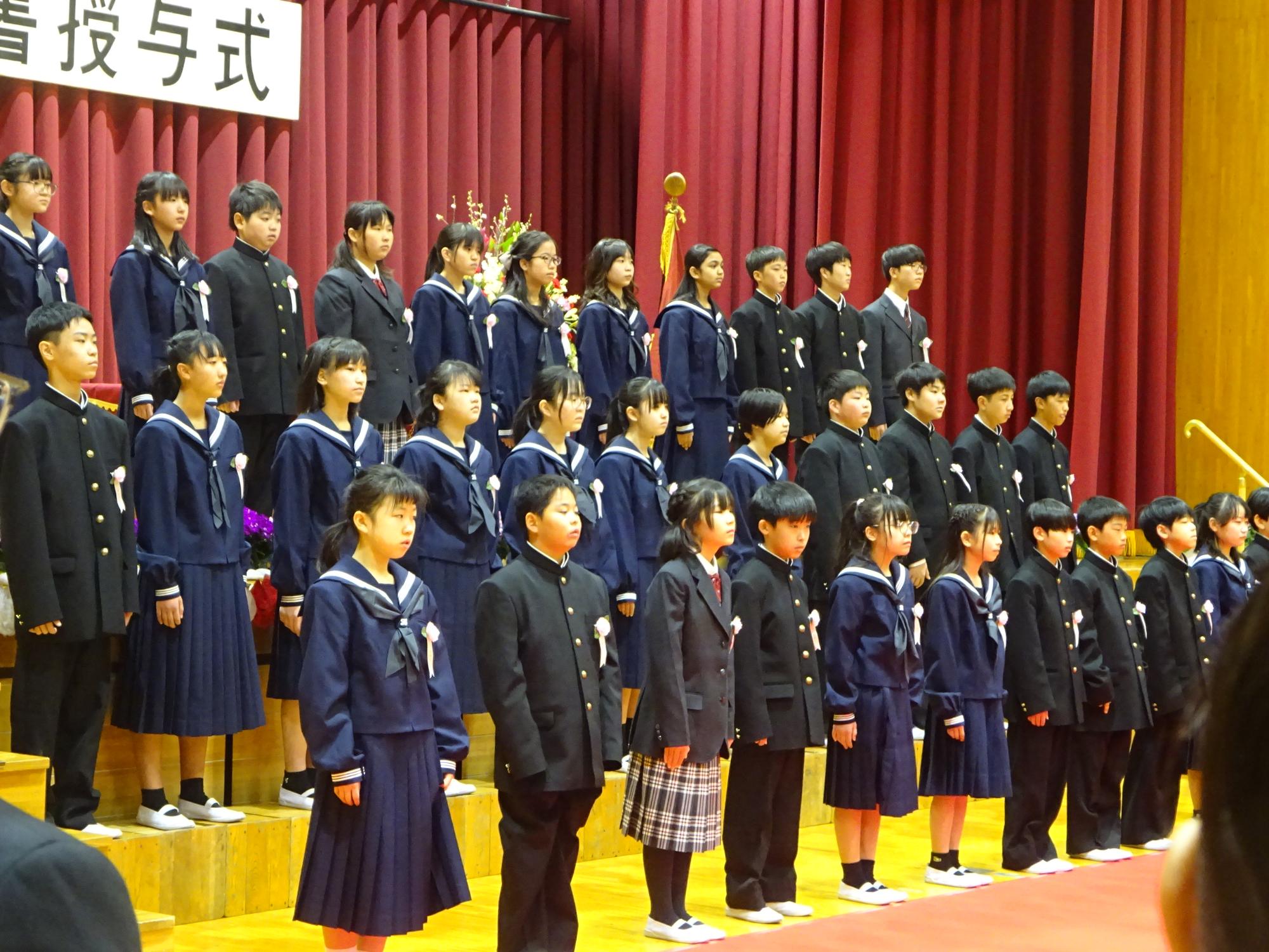 R6 卒業証書授与式2