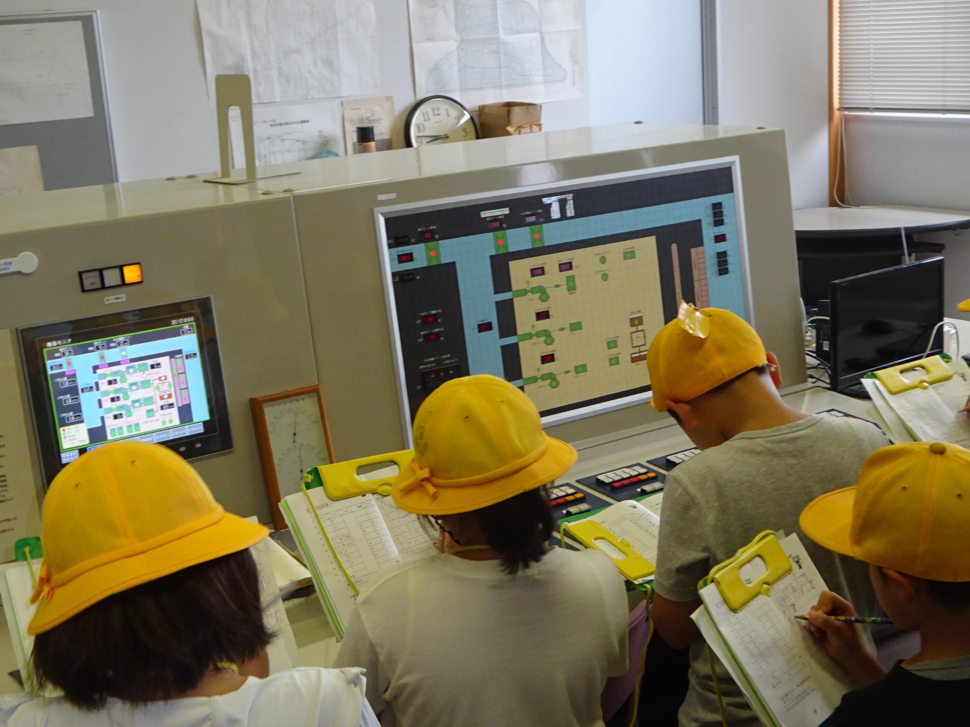 R5 3年社会科見学浄水器場