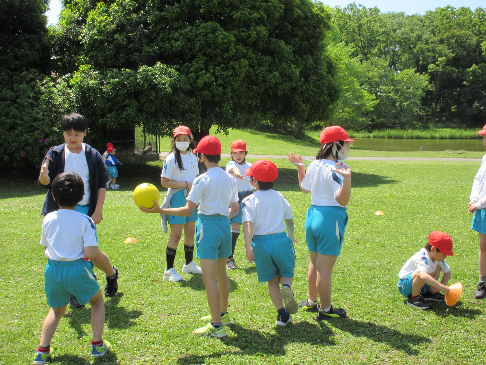 全校徒歩遠足 ドッジボール