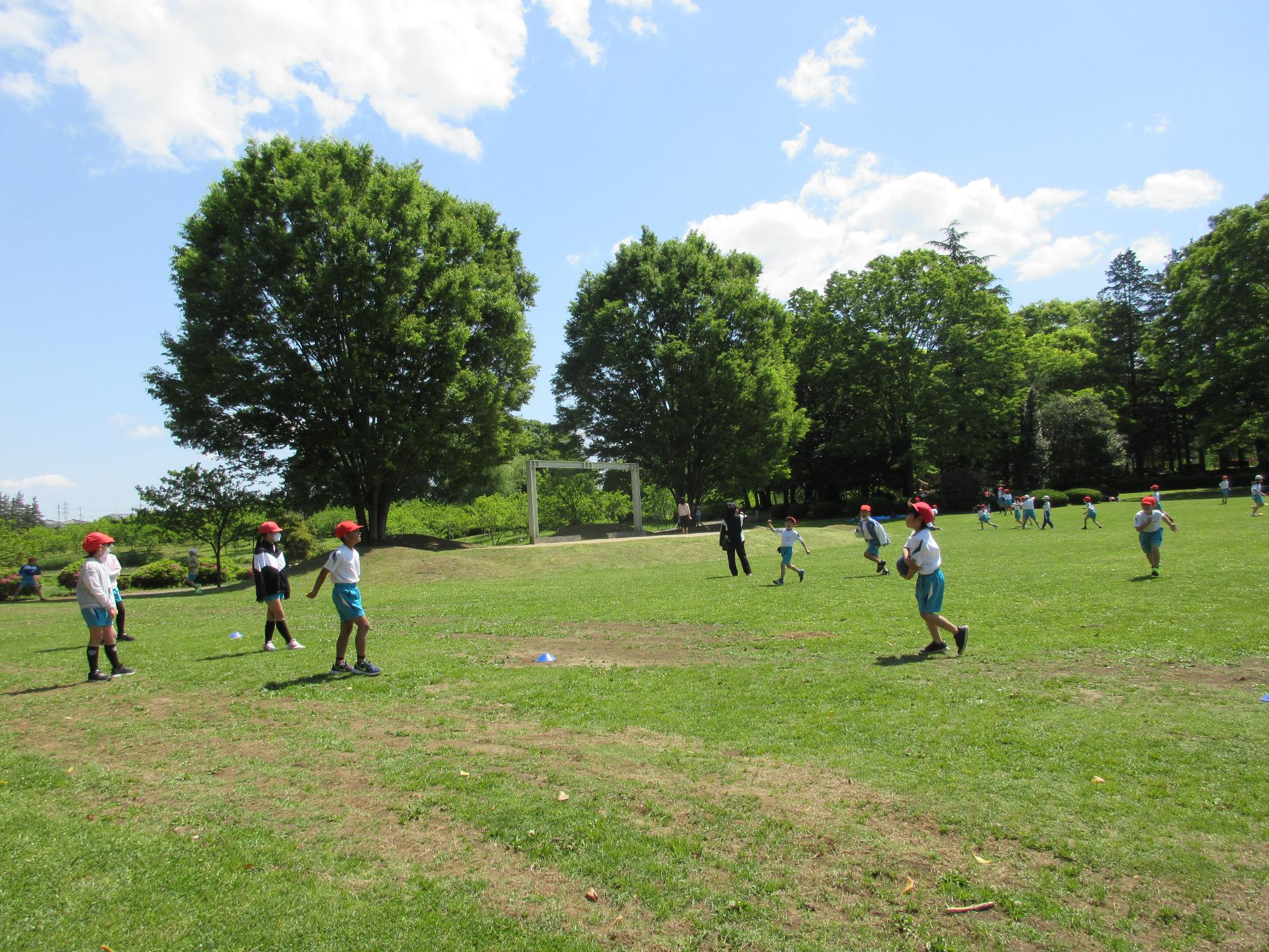 全校徒歩遠足 のびのび