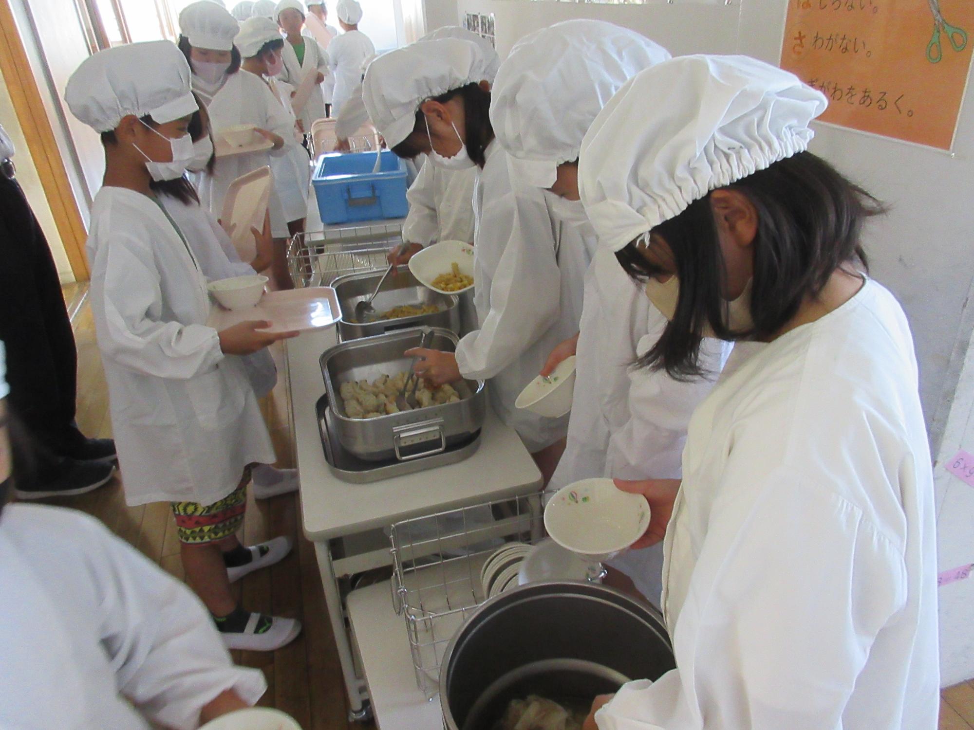 R5 加須給食センター初めての給食