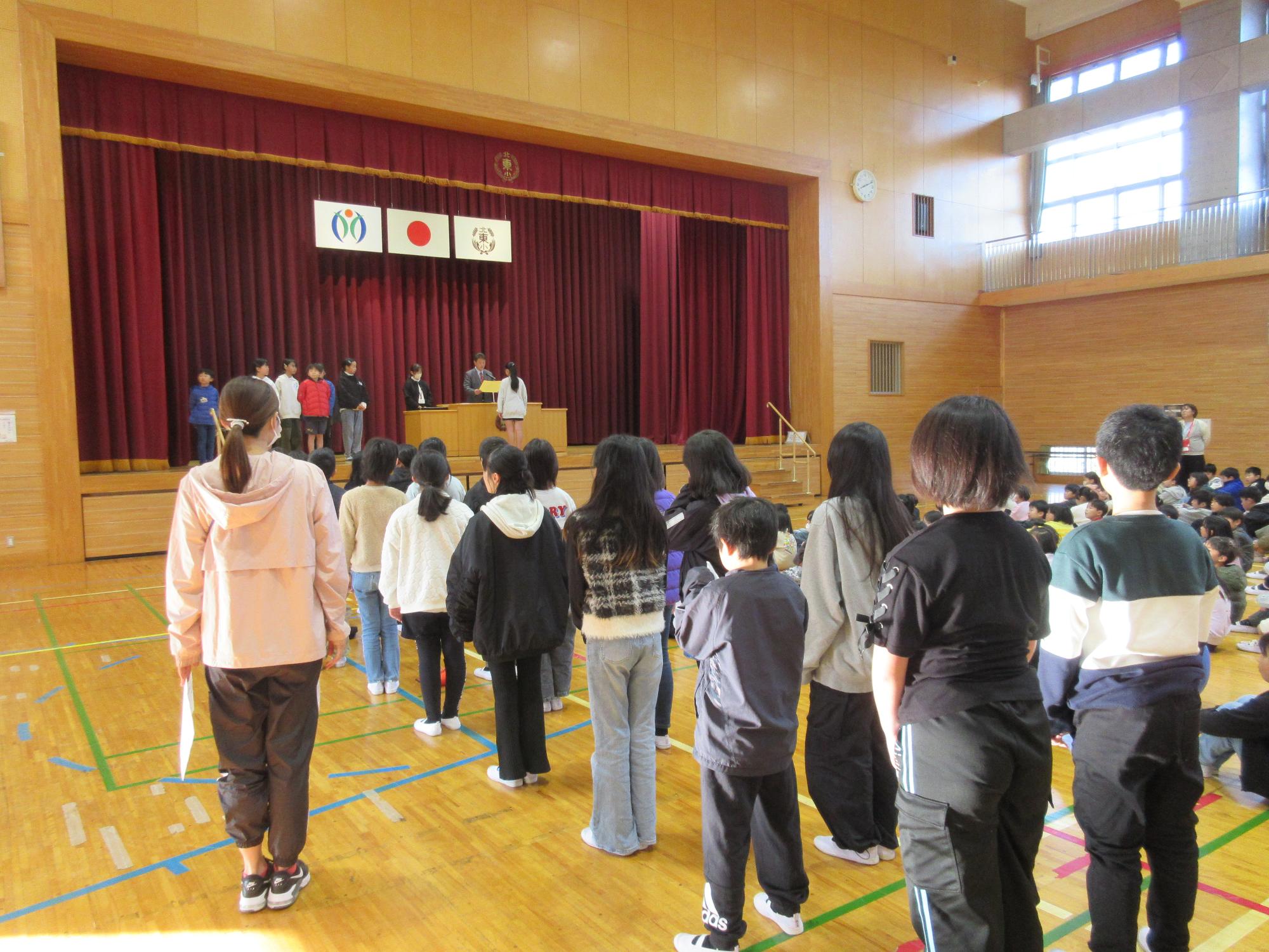 R6 11月の表彰朝会1