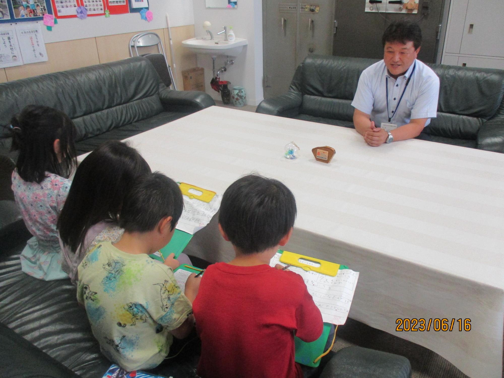 R5  インタビュー2