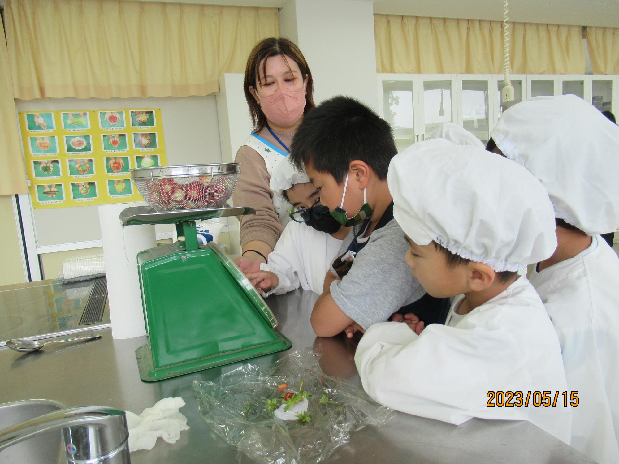 R5イチゴシロップ作り2